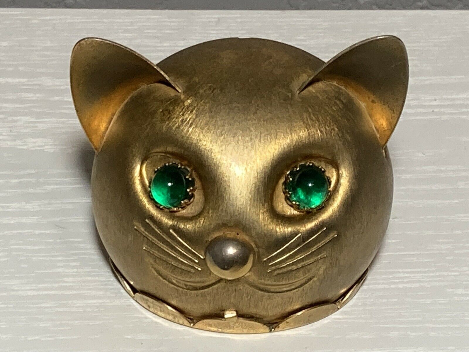 Vintage Napier Kitty Cat Head Gold Piggy Coin Bank Emerald Green Glass Eyes
