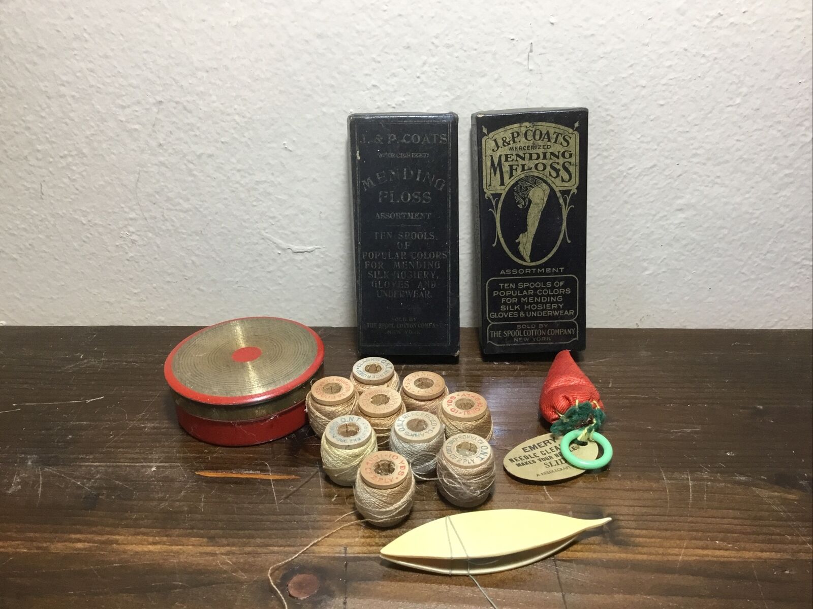Vintage J & P Coats Mercerized Mending Floss Spools And Sewing Notions